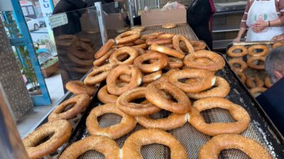 Birçok esnafın Ramazan ayını fırsat olarak görüp zam yapmalarına inat