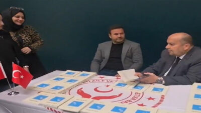 Siirt’te özel bir bireyin yazdığı şiir kitabı için tanıtım imza