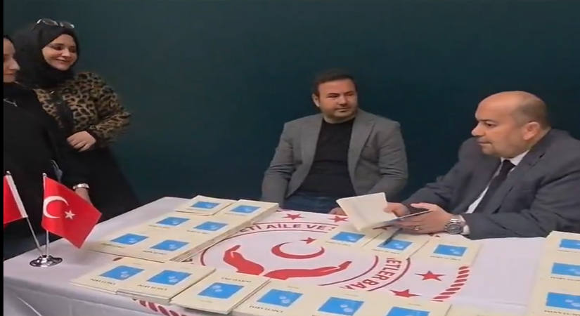 Siirt’te özel bir bireyin yazdığı şiir kitabı için tanıtım imza