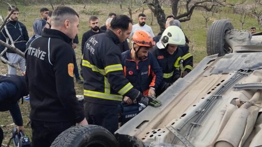 Siirt’te Şarampole Yuvarlanan Araçta Acı Bilanço! Ölü Sayısı 2 Oldu, Baba ve Kızının Kimliği Belli Oldu Siirt’te meydana gelen trajik trafik kazasında hayatını kaybedenlerin sayısı ikiye