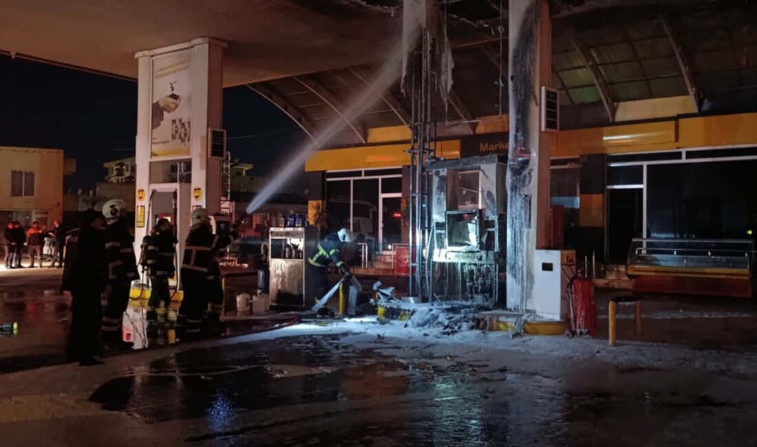 Siirt’te, İl Emniyet Müdürlüğü karşısında bulunan bir benzin istasyonunda çıkan