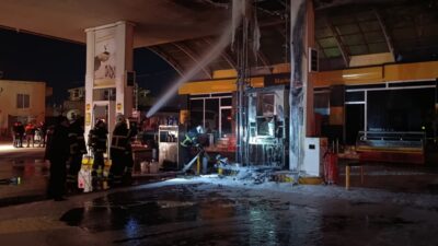 Siirt’te, İl Emniyet Müdürlüğü karşısında bulunan bir benzin istasyonunda çıkan