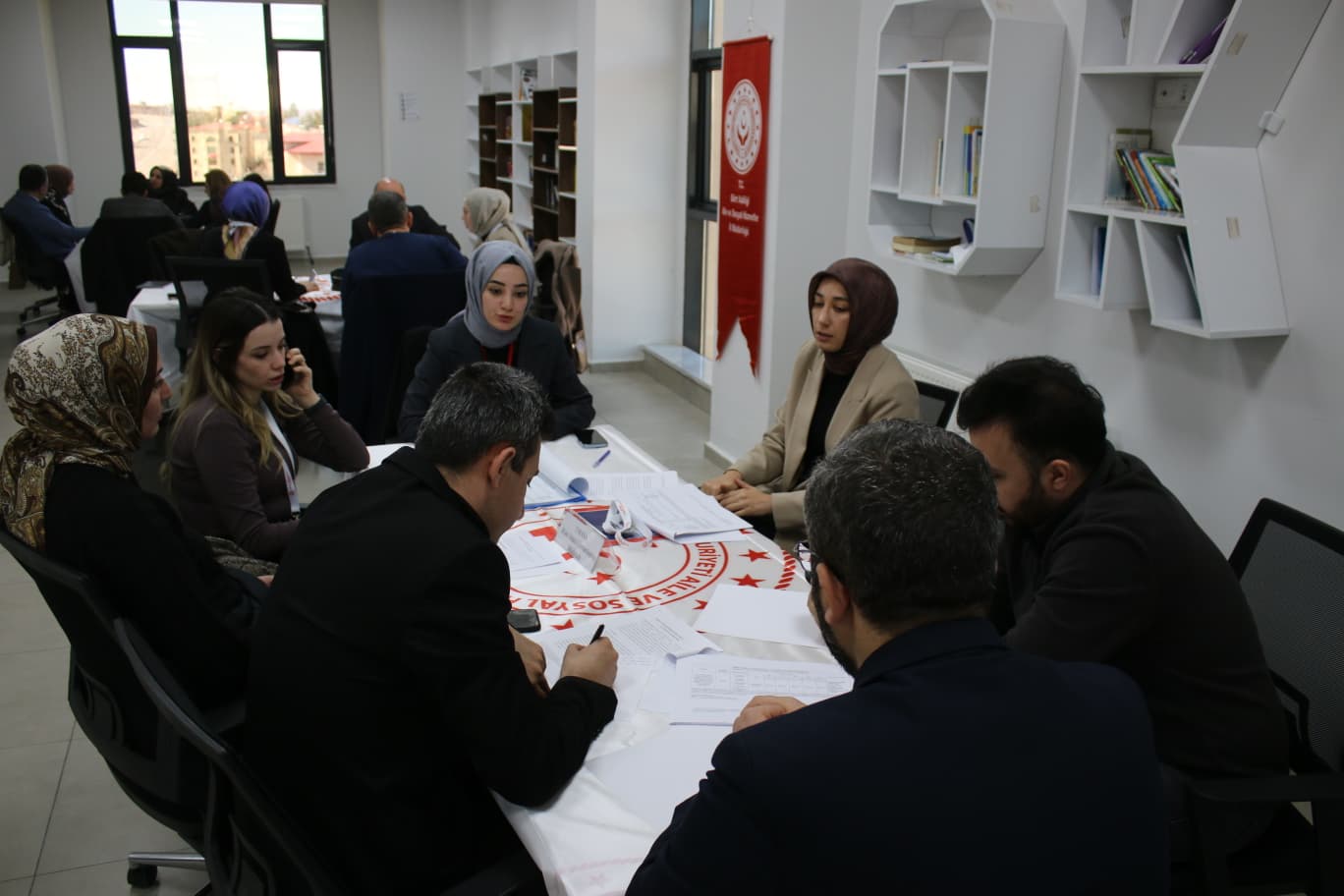 Ülkemizde yapılan bütün mücadelelere rağmen bir türlü sona erdirilemeyen kadına