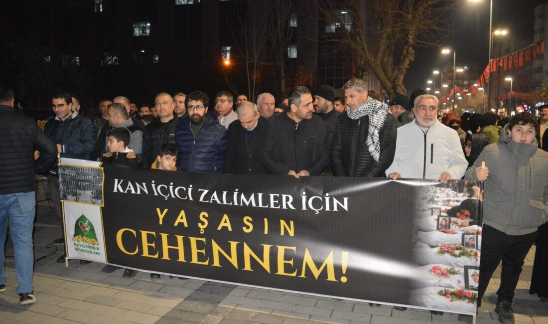 Siirt’te Basın Açıklaması: “İslam Coğrafyasına Yönelik Katliamlara Sessiz Kalmayacağız” Siirt’te Peygamber Sevdalıları Derneği öncülüğünde düzenlenen basın açıklamasına STK temsilcileri