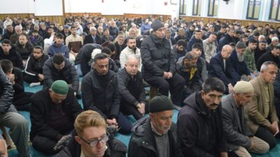 Siirt’te Ramazan Bayramı namazı için sabahın erken saatlerinde camilere akın