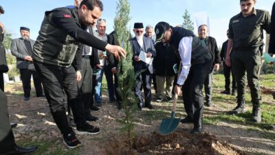 Siirt’in Kurtalan ilçesine bağlı Teylan Köyü’nde düzenlenen fidan dikim töreninde