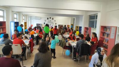 ​Siirt Amerikan Kültür Anaokulu’nun minik öğrencileri ve öğretmenleri, şehrin köklü