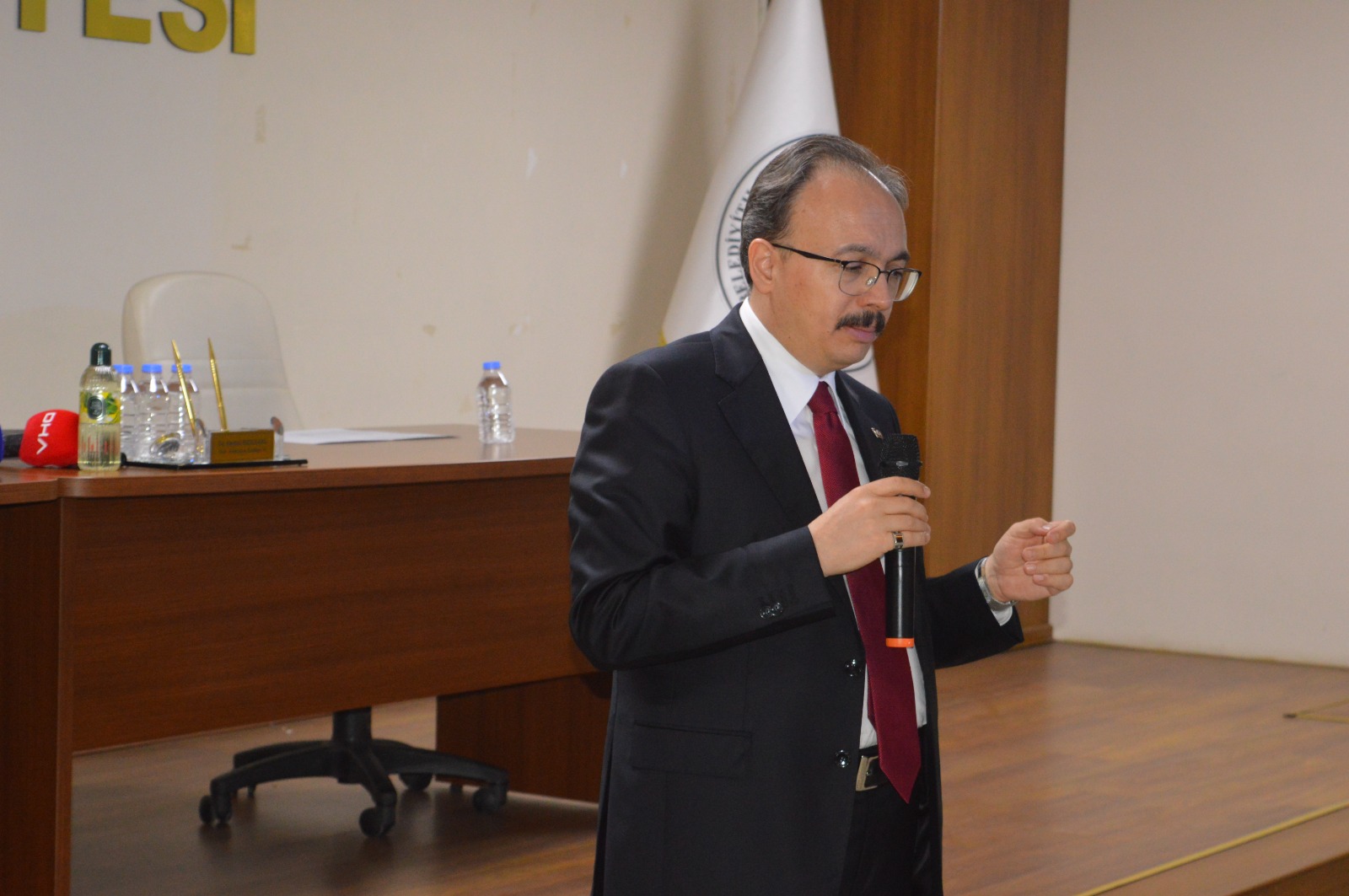 Siirt’te asfalt ve su yatırımları: 26 noktada yenileme, su tarifelerinde