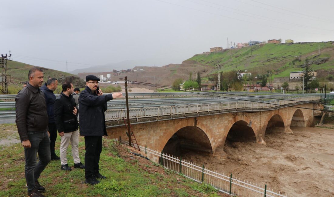 Siirt’te etkili olan aşırı yağışların ardından meydana gelen sel baskınları