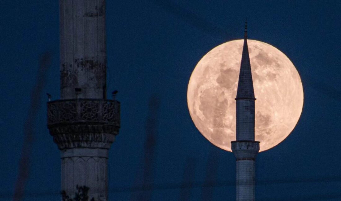 ​Siirt’in yetiştirdiği usta fotoğraf sanatçısı Sefa Türksoy, dünya genelinde merakla
