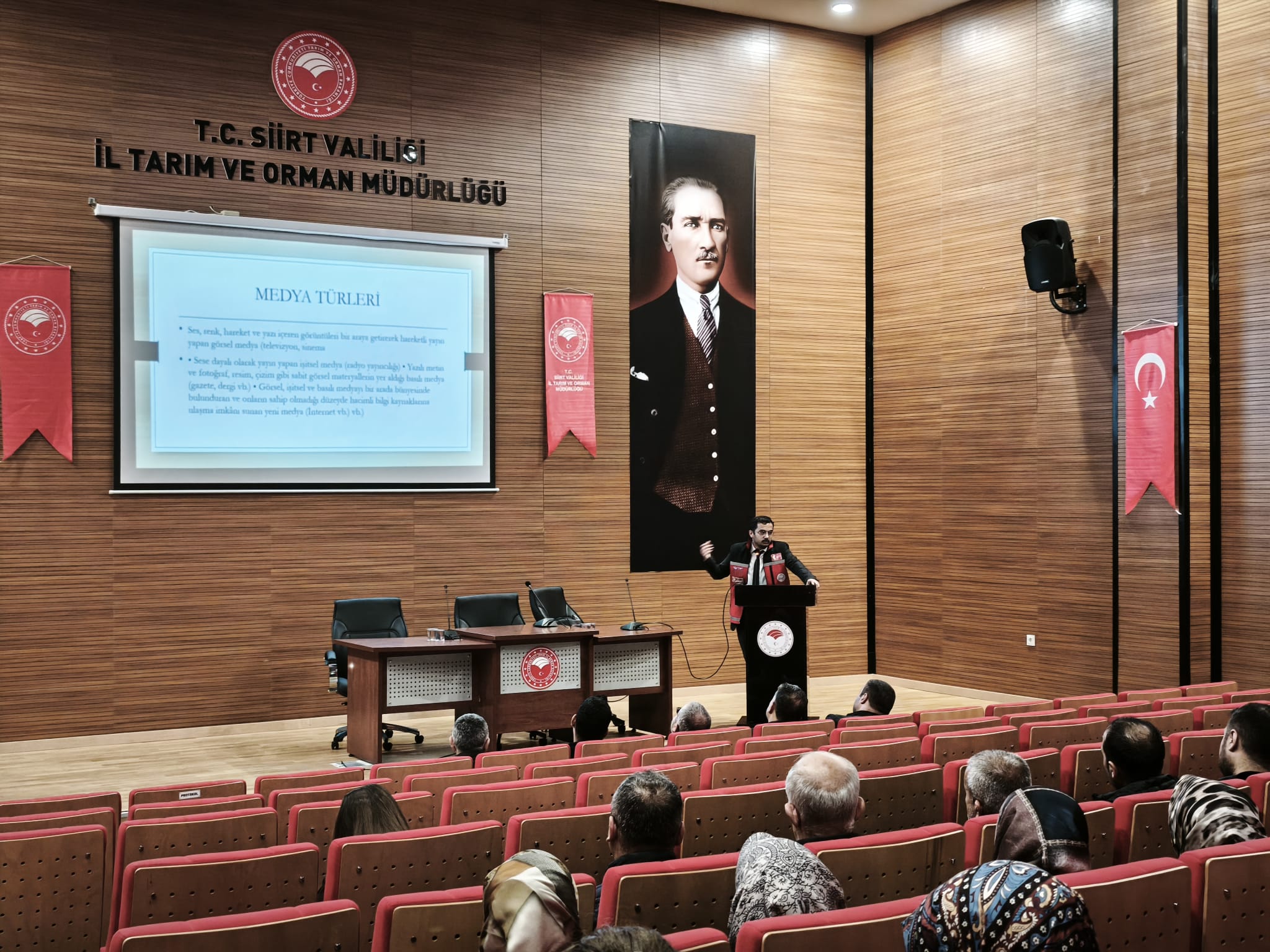 Siirt aile ve Sosyal hizmetler il müdürlüğü personeli toplumun teşvik