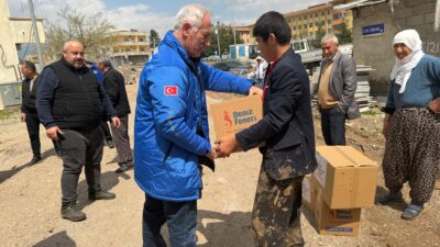 xGeçtiğimiz hafta Kurtalan‘da meydana gelen selden zarar gören vatandaşlara bir