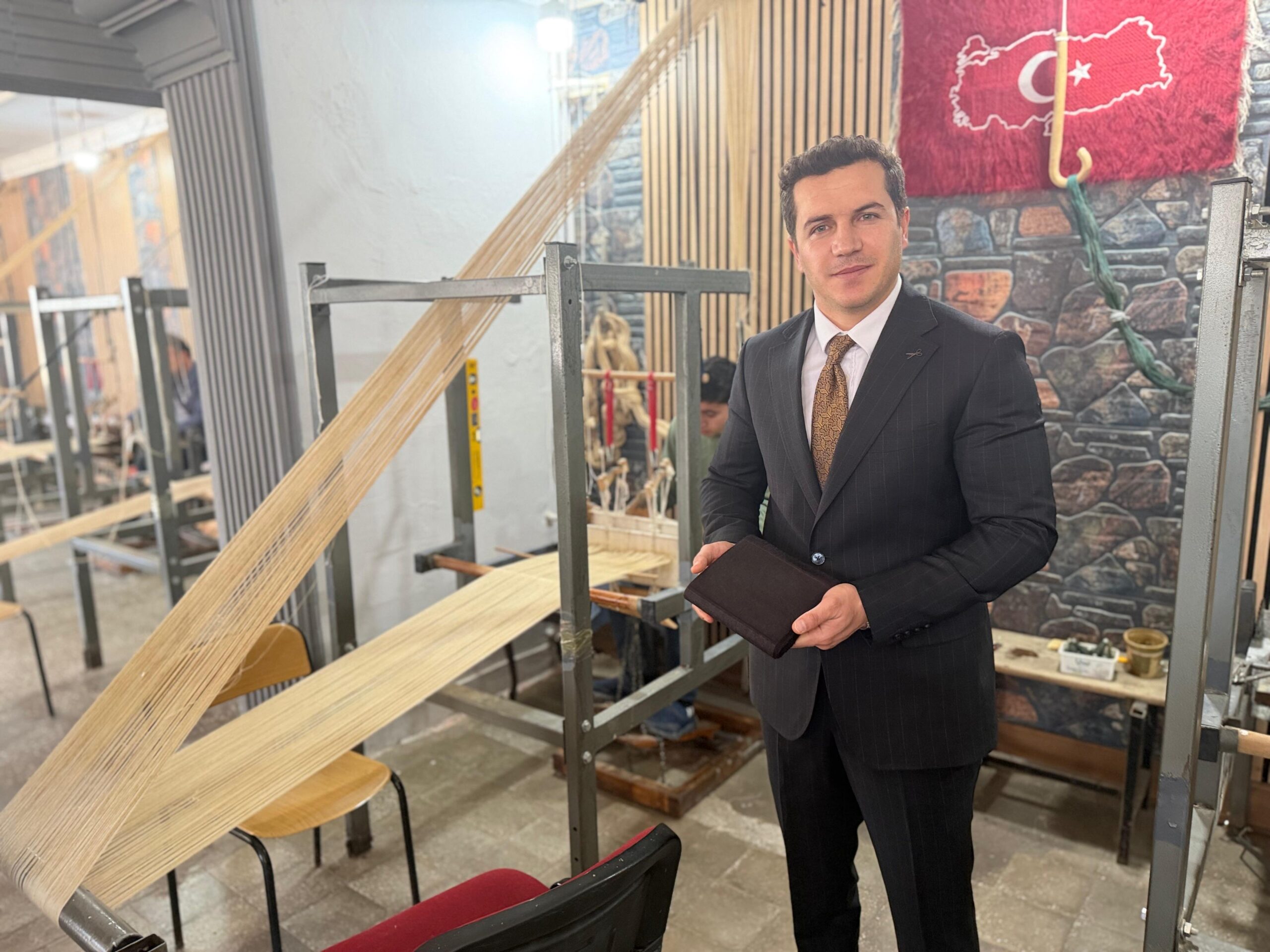 Eski halk eğitim müdürü Seyfettin Çelik’in büyük özveri ve gayretleri