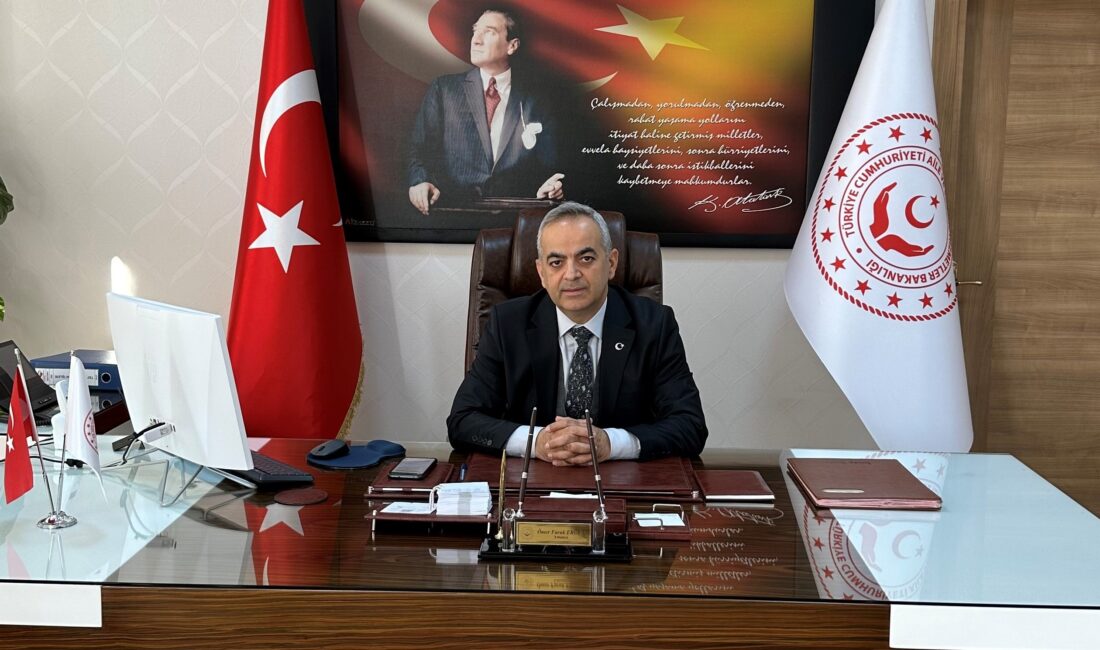 Siirtli Müdürden Üst Üste Başarı! Ergün’e Bir Terfi Daha Siirtli hemşehrimiz Ömer Faruk Ergün’ün başarıları devam ediyor. Siirt Aile