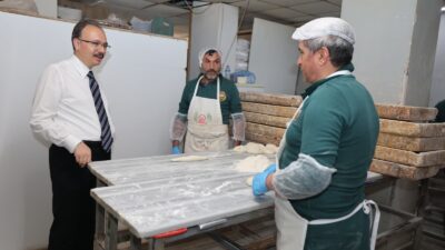 Siirt Valisi ve Belediye Başkan Vekili Dr. Kemal Kızılkaya, uzun