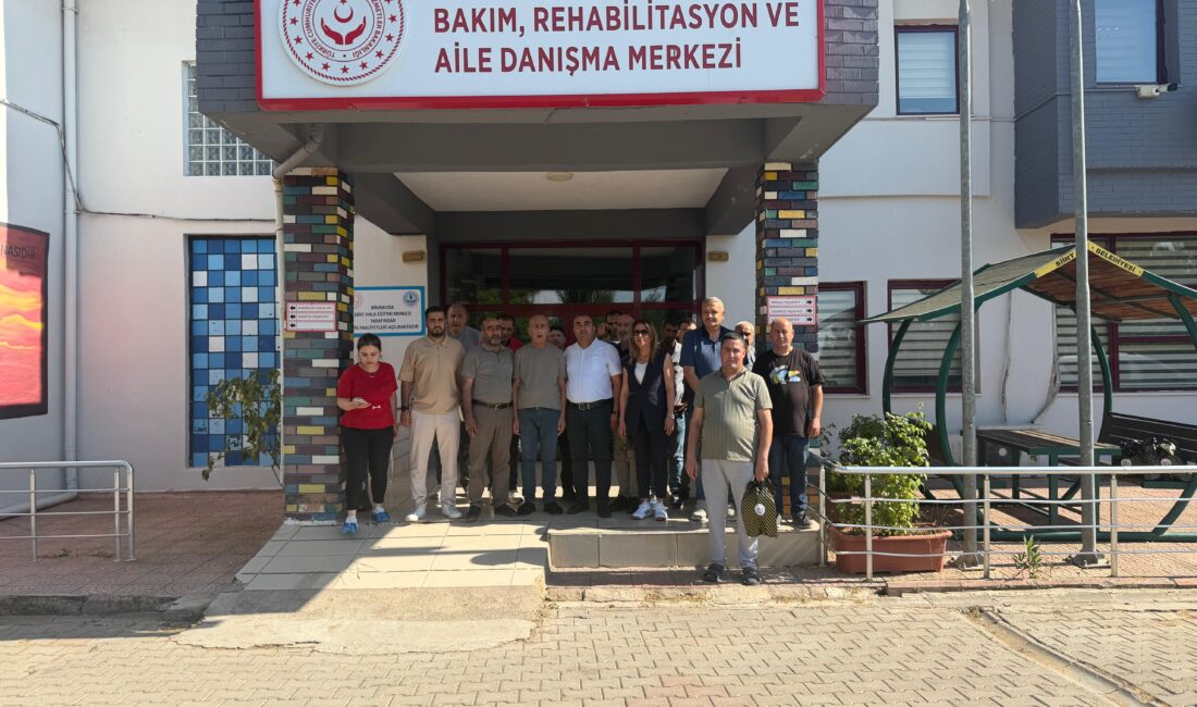 Siirt Bilim ve Yardımlaşma Derneğinden Engelli Bireylere Babalar Günü Kutlaması Birkaç ay önce kurulan Siirt bilim Kültür ve yardımlaşma derneği