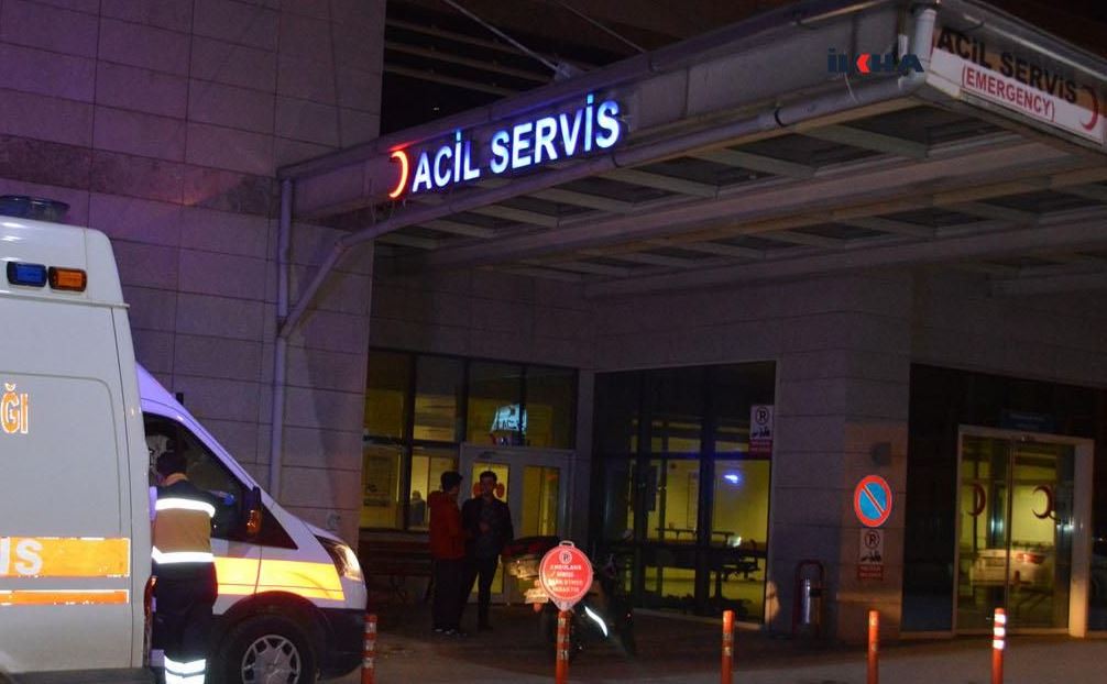 Siirt’te otomobil ile motosikletin çarpışması sonucu meydana gelen trafik kazasında