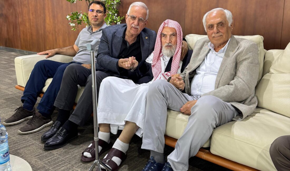 Suriye’de Yaşayan Siirtli Şeyh Muhammed İyd el-Abbasi’ye Taziye Ziyareti Siirt Eğitim Kültür ve Yardımlaşma Vakfı heyeti, Arap ve İslam