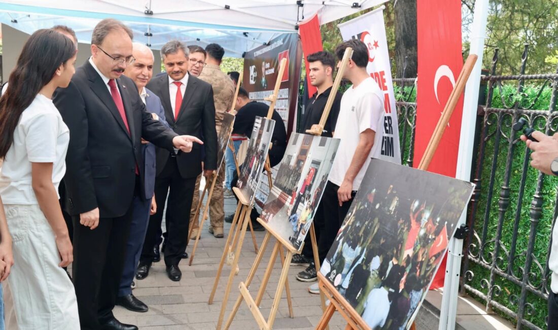 15 Temmuz Demokrasi ve Millî Birlik Günü Sergi ve Dijital Gösteri Alanı Ziyarete Açıldı Siirt’te, 15 Temmuz Demokrasi ve Millî Birlik Günü’nün 10. yıl