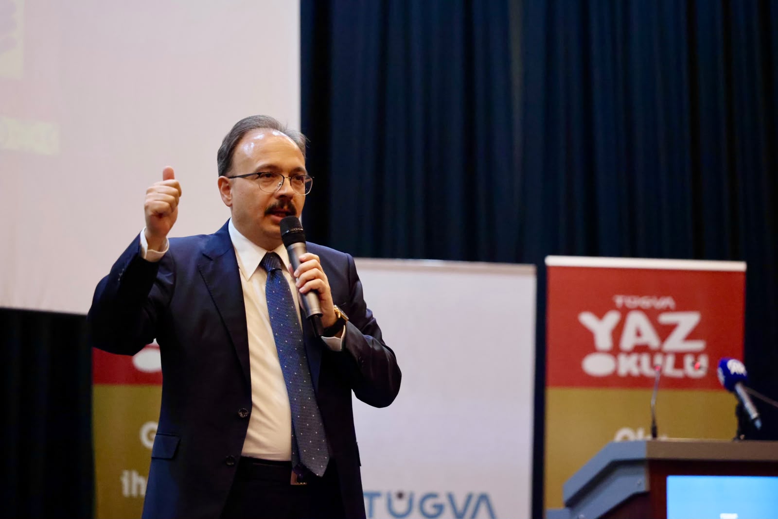 Siirt Valisi ve Belediye Başkan Vekili Dr. Kemal Kızılkaya, Türkiye