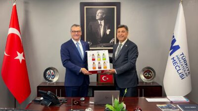Türk Kızılay Yönetim kurulu üyesi Yener Tanık ile Türk Kızılay