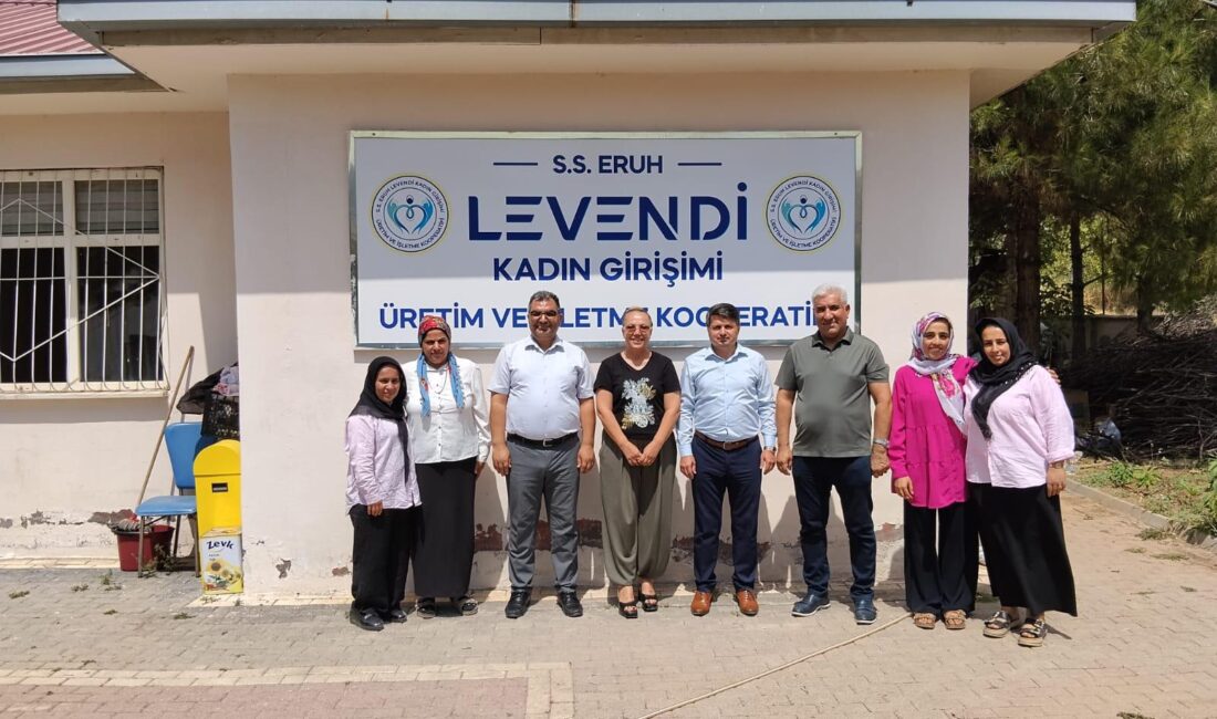 Eruhlu Kadınların Üretim Başarısı Takdir Topluyor Siirt'in Eruh ilçesinde kadın girişimciler tarafından kurulan Eruh Levendi Kadın