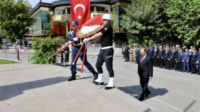 30 Ağustos Zafer Bayramı’nın 104. yıl dönümü dolayısıyla Siirt’te Cumhuriyet