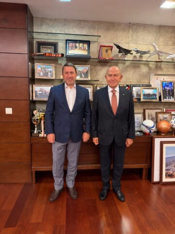 STSO Başkanı Kuzu İş İnsanı Özdemir’i Ziyaret Etti Siirt Ticaret ve Sanayi Odası Başkanı Güven Kuzu iş insanı