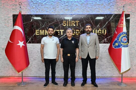 ASRİAD Siirt Şubesi’nden Emniyet Müdürü Özdemir’e Ziyaret Siirt İl Emniyet Müdürlüğü görevine kısa süre önce atanan Mehmet