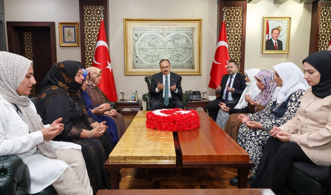Vali Kızılkaya, Şehit Yakınlarını Makamında Ağırladı Siirt Valisi ve Belediye Başkan Vekili Dr. Kemal Kızılkaya, Eruh