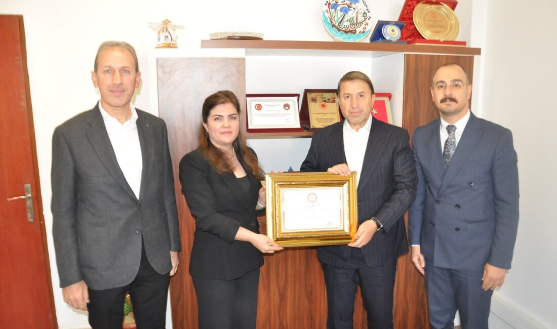 Siirt TSO Başkanı Güven Kuzu Mazbatasını Aldı Siirt Ticaret ve Sanayi Odası (STSO) Yönetim Kurulu Başkanlığına 7.