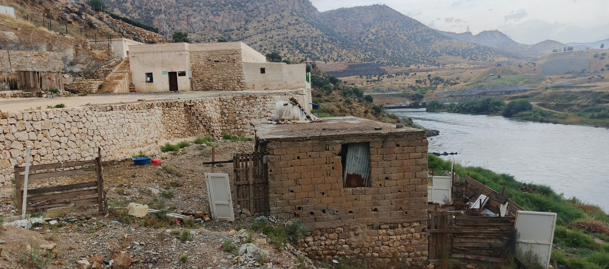 Şırnak’ın Güçlükonak ilçesinde bulunan tarihi Hesta (Belkıs Ana) Kaplıcası ile