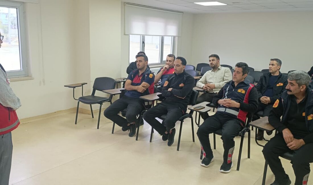 Siirt’te İtfaiye Ekiplerine Aile Eğitimi Verildi Siirt Aile ve Sosyal Hizmetler İl Müdürlüğü psikolojik danışman Ali