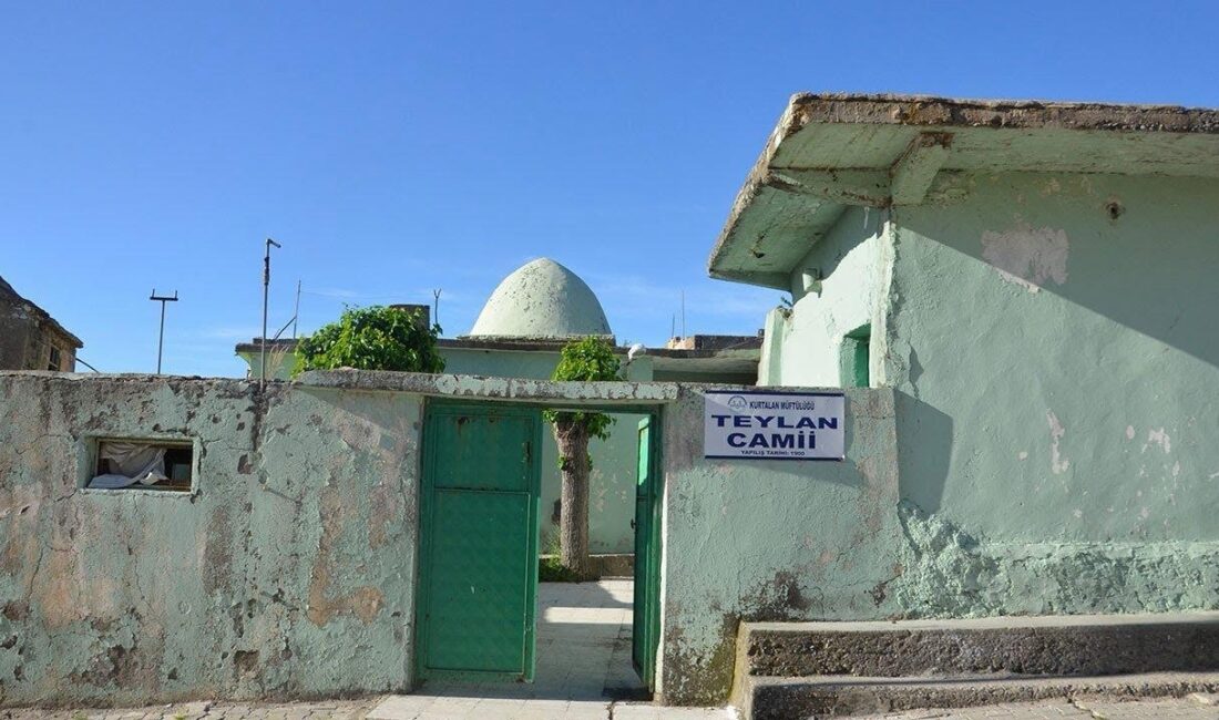 Siirt’te 800 yıllık Seyyid Ali Geylani Camisi ve türbesi restore ediliyor Siirt’in Kurtalan ilçesine bağlı Teylan köyünde bulunan ve geçmişi yaklaşık