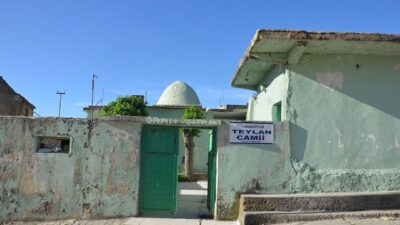 Siirt’in Kurtalan ilçesine bağlı Teylan köyünde bulunan ve geçmişi yaklaşık